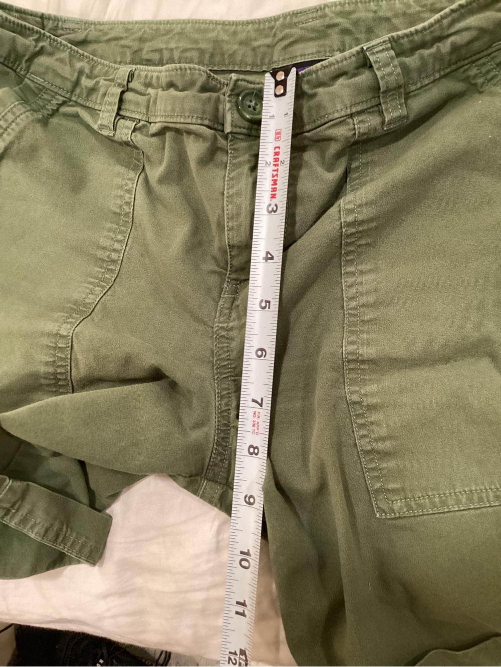 Patagonia Woman’s Olive  khaki Utility Roll Cuff Shorts 8 - Picture 2 of 11